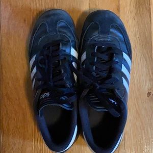 Adidas Samba size 5